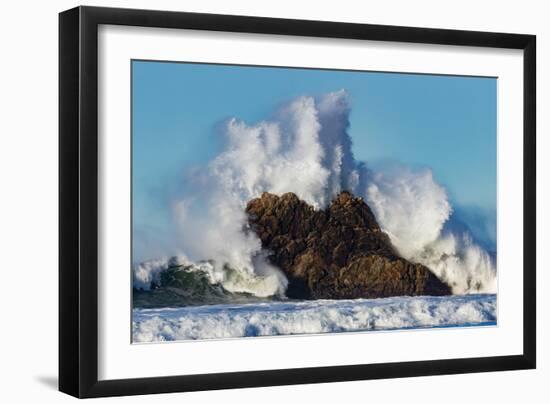 Cayucos Waves II-Lee Peterson-Framed Photo