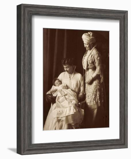 Cecilie Mit Kind, Kaiserin Victoria, Cecilienhilfe-null-Framed Giclee Print