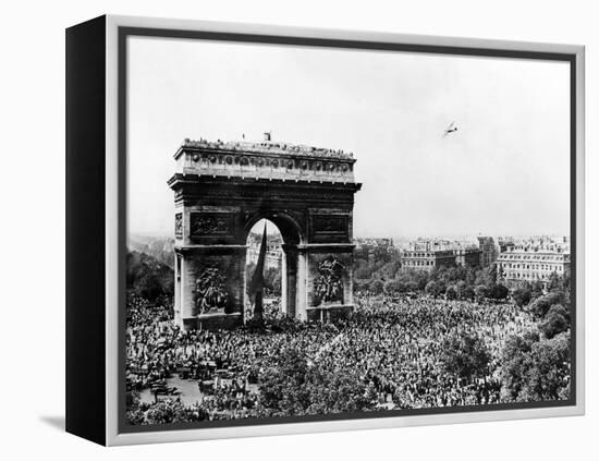 Celebrating the Liberation of Paris, 26 August 1944-null-Framed Premier Image Canvas