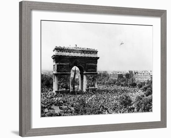 Celebrating the Liberation of Paris, 26 August 1944-null-Framed Photographic Print