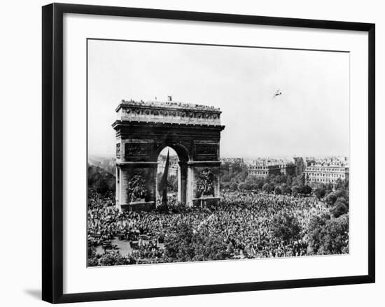 Celebrating the Liberation of Paris, 26 August 1944-null-Framed Photographic Print