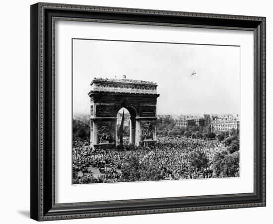 Celebrating the Liberation of Paris, 26 August 1944-null-Framed Photographic Print