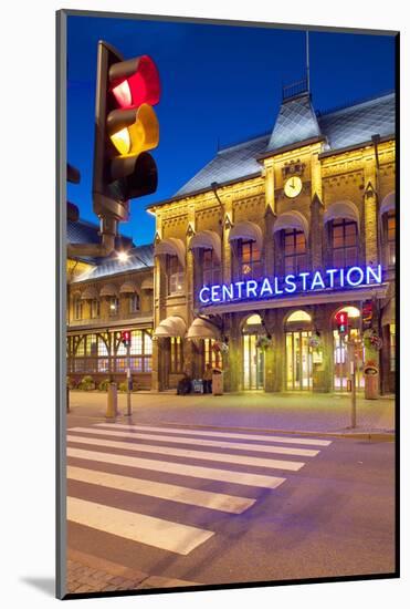 Central Station at Dusk, Drottningtorget, Gothenburg, Sweden, Scandinavia, Europe-Frank Fell-Mounted Photographic Print