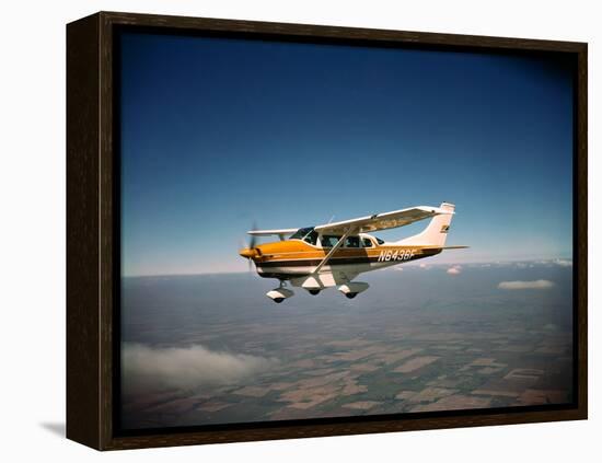 Cessna Superlobe Flying-null-Framed Premier Image Canvas