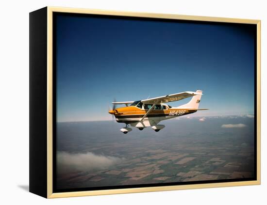 Cessna Superlobe Flying-null-Framed Premier Image Canvas