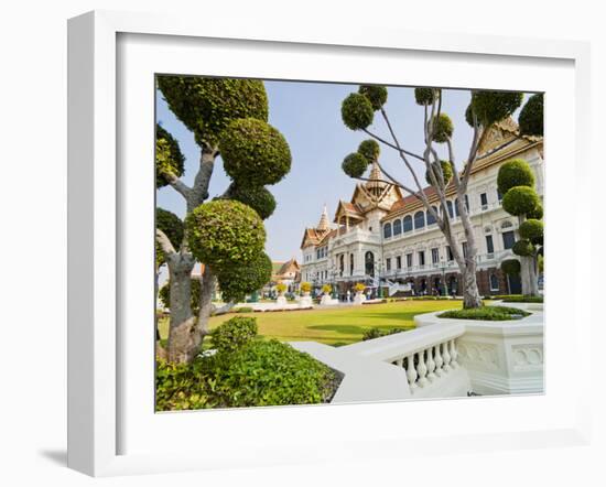 Chakri Maha Prasat Hall, Grand Palace, Bangkok, Thailand, Southeast Asia, Asia-Matthew Williams-Ellis-Framed Photographic Print