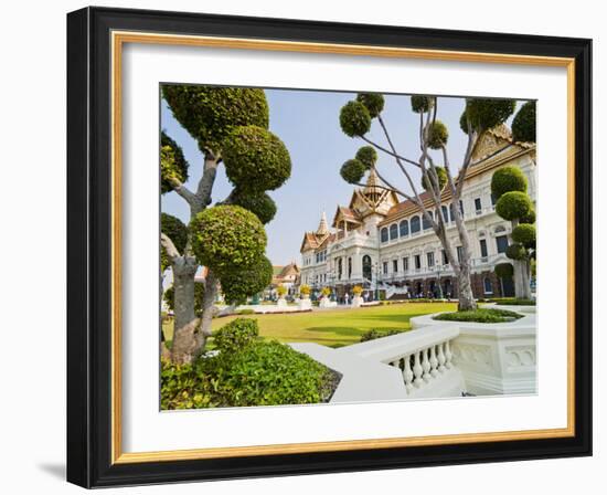 Chakri Maha Prasat Hall, Grand Palace, Bangkok, Thailand, Southeast Asia, Asia-Matthew Williams-Ellis-Framed Photographic Print