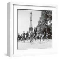 Champs de Mars Gardens-Robert Doisneau-Framed Art Print