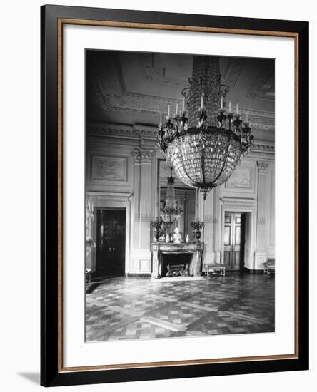 Chandelier Hanging in East Room of White House-null-Framed Photographic Print