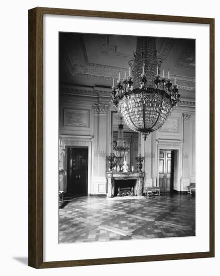 Chandelier Hanging in East Room of White House-null-Framed Photographic Print