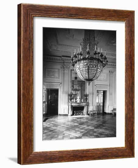 Chandelier Hanging in East Room of White House-null-Framed Photographic Print