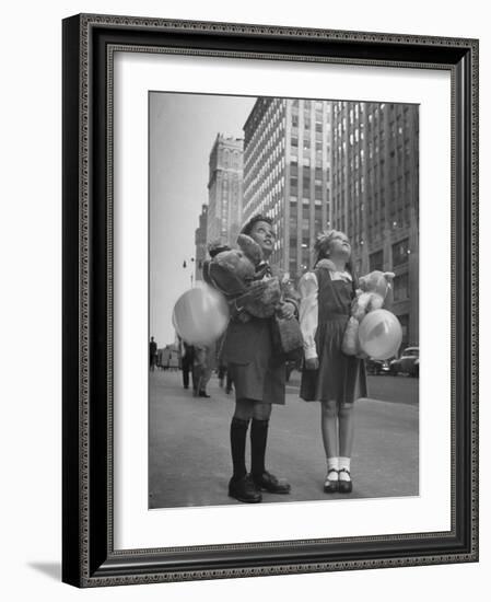 Charles Karo and Irene Guttman Sightseeing in New York-Martha Holmes-Framed Photographic Print