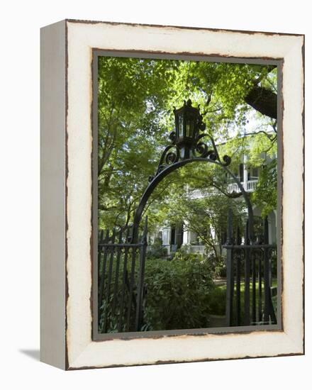 Charleston, South Caorlina, USA-Ethel Davies-Framed Premier Image Canvas