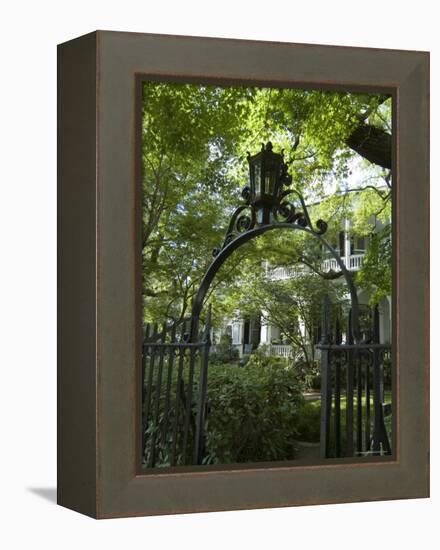 Charleston, South Caorlina, USA-Ethel Davies-Framed Premier Image Canvas