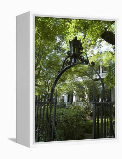 Charleston, South Caorlina, USA-Ethel Davies-Framed Premier Image Canvas