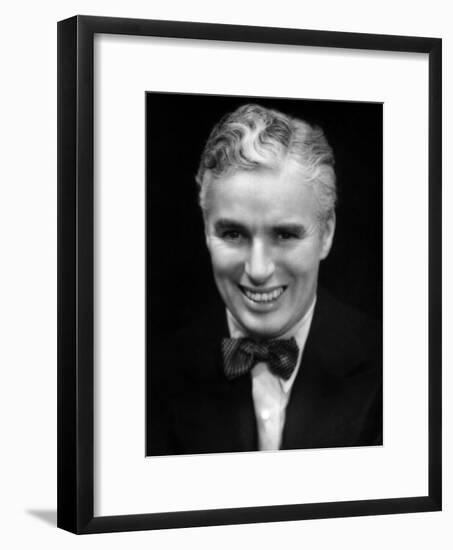 Charlie Chaplin, Looking Dapper, 1936-null-Framed Photo