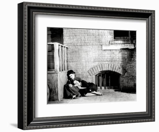 Charlie Chaplin, Paulette Goddard. "The Masses" 1936, "Modern Times" Directed by Charles Chaplin-null-Framed Photographic Print