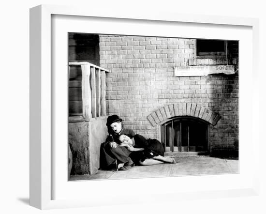 Charlie Chaplin, Paulette Goddard. "The Masses" 1936, "Modern Times" Directed by Charles Chaplin-null-Framed Photographic Print