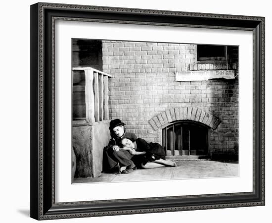 Charlie Chaplin, Paulette Goddard. "The Masses" 1936, "Modern Times" Directed by Charles Chaplin-null-Framed Photographic Print