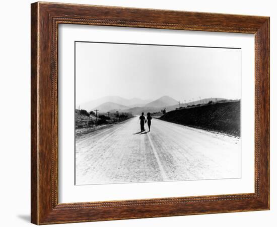 Charlie Chaplin, Paulette Goddard. "The Masses" 1936, "Modern Times" Directed by Charles Chaplin-null-Framed Photographic Print