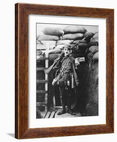 Charlie Chaplin, Shoulder Arms, 1918-null-Framed Photographic Print