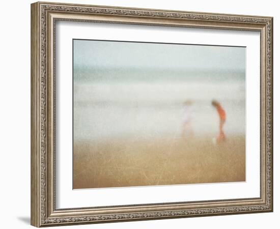 Chasing Waves I-Doug Chinnery-Framed Photographic Print