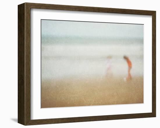 Chasing Waves I-Doug Chinnery-Framed Photographic Print