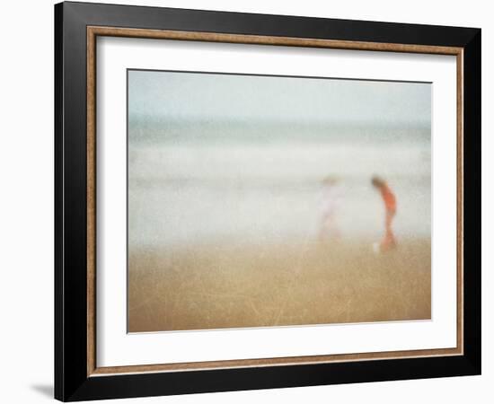 Chasing Waves I-Doug Chinnery-Framed Photographic Print