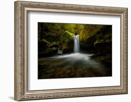 chasm-falls-1-Lincoln Harrison-Framed Photo