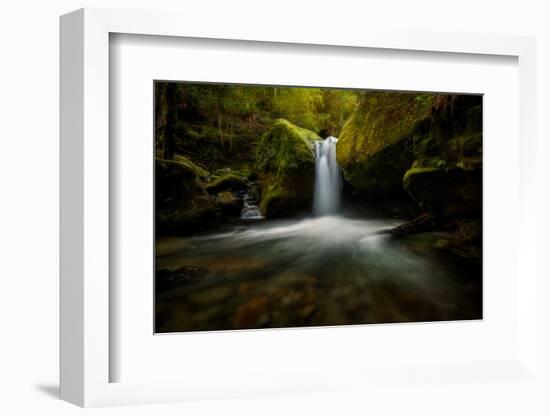 chasm-falls-1-Lincoln Harrison-Framed Photo