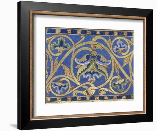 Châsse-null-Framed Giclee Print