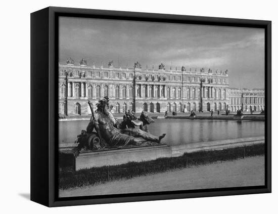 Château De Versailles, France, 1937-Martin Hurlimann-Framed Premier Image Canvas