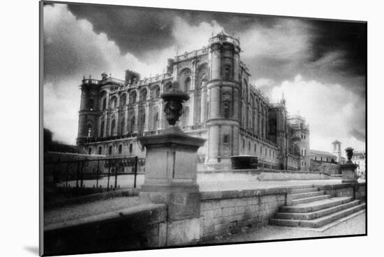 Chateau Vieux, Saint-Germain-En-Laye, Isle-De-France, France-Simon Marsden-Mounted Giclee Print