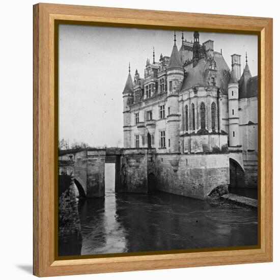 Château-null-Framed Premier Image Canvas