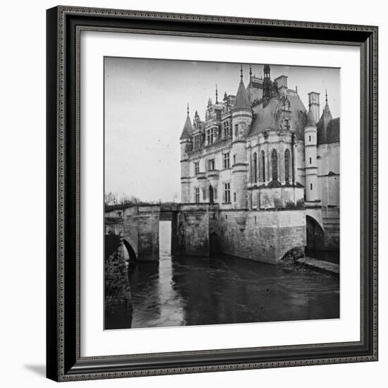 Château-null-Framed Giclee Print