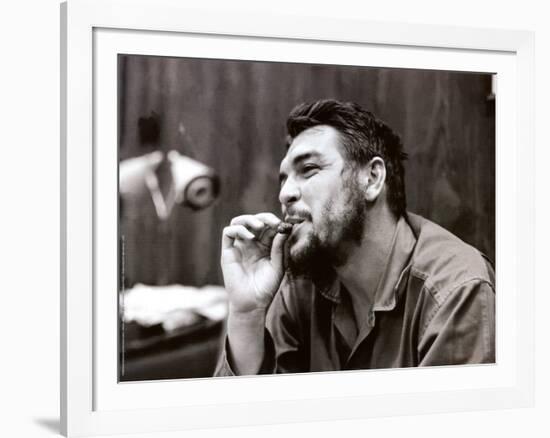 Che Guevara-Elliott Erwitt-Framed Art Print