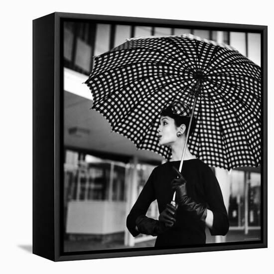 Checked Parasol, New Trend in Women's Accessories, Used at Roosevelt Raceway-Nina Leen-Framed Premier Image Canvas