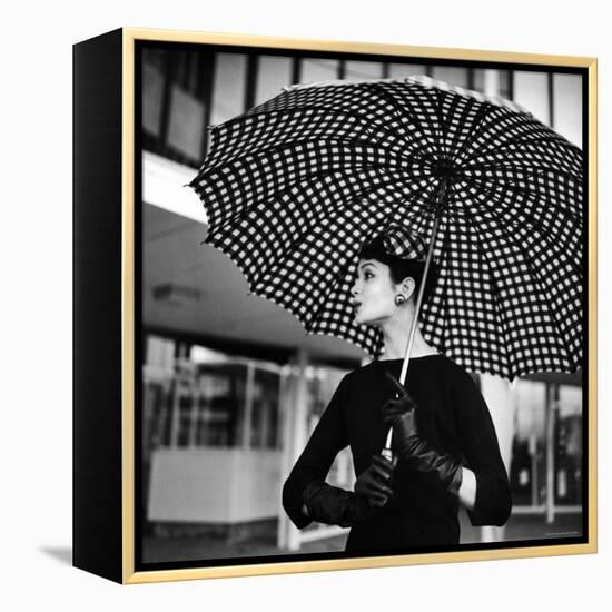 Checked Parasol, New Trend in Women's Accessories, Used at Roosevelt Raceway-Nina Leen-Framed Premier Image Canvas