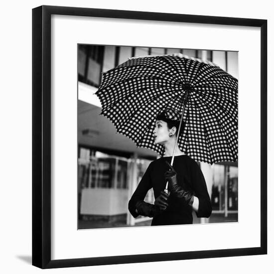 Checked Parasol, New Trend in Women's Accessories, Used at Roosevelt Raceway-Nina Leen-Framed Premium Photographic Print