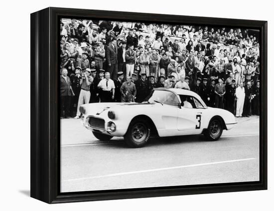 Chevrolet Corvette, Le Mans, France, 1960-null-Framed Premier Image Canvas
