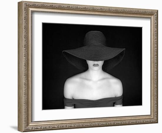 Chic-Pauline Pentony MA-Framed Photographic Print