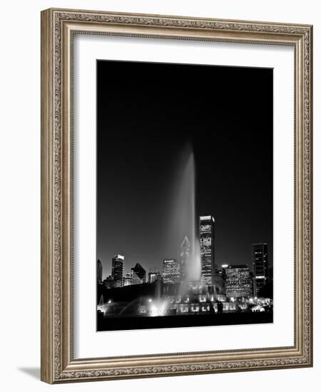 Chicagos Buckingham Fountain, Black & White, Port-Steve Gadomski-Framed Photographic Print