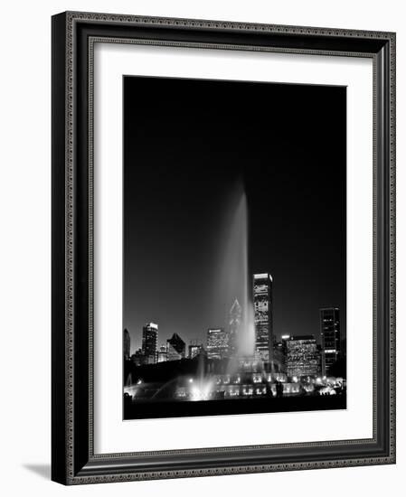 Chicagos Buckingham Fountain, Black & White, Port-Steve Gadomski-Framed Photographic Print