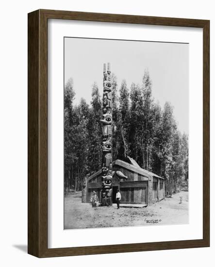 Chief Sou-i-hat, Alaskan House and Totem Pole Photograph - Alaska-Lantern Press-Framed Art Print