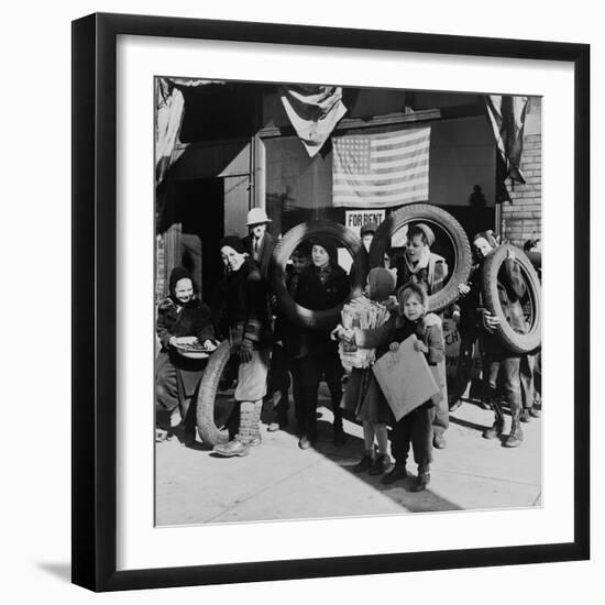 Children Bringing Scrap to the Block Office of Civilian Defense Headquarters. Chicago Nov, 1943-null-Framed Photo