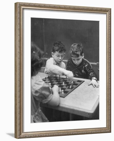 Children Considered Geniuses Playing Chess-Nina Leen-Framed Photographic Print