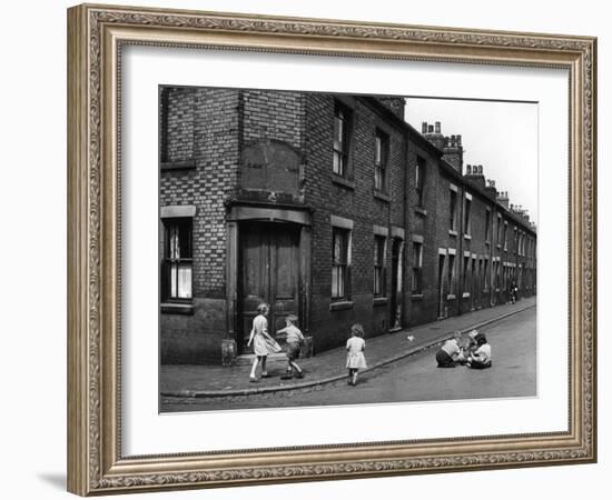 Children playing in Staffordshire 1953-Staff-Framed Photographic Print