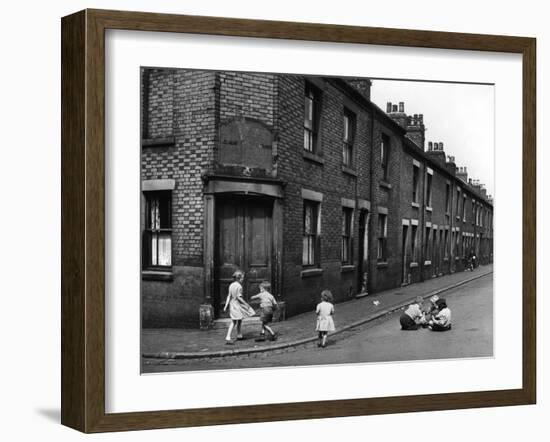 Children playing in Staffordshire 1953-Staff-Framed Photographic Print