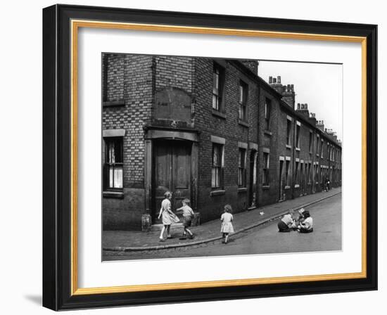 Children playing in Staffordshire 1953-Staff-Framed Photographic Print