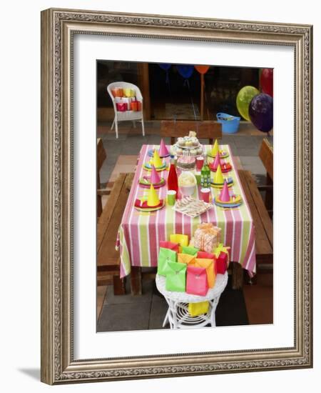 Children's Birthday Party-null-Framed Photographic Print